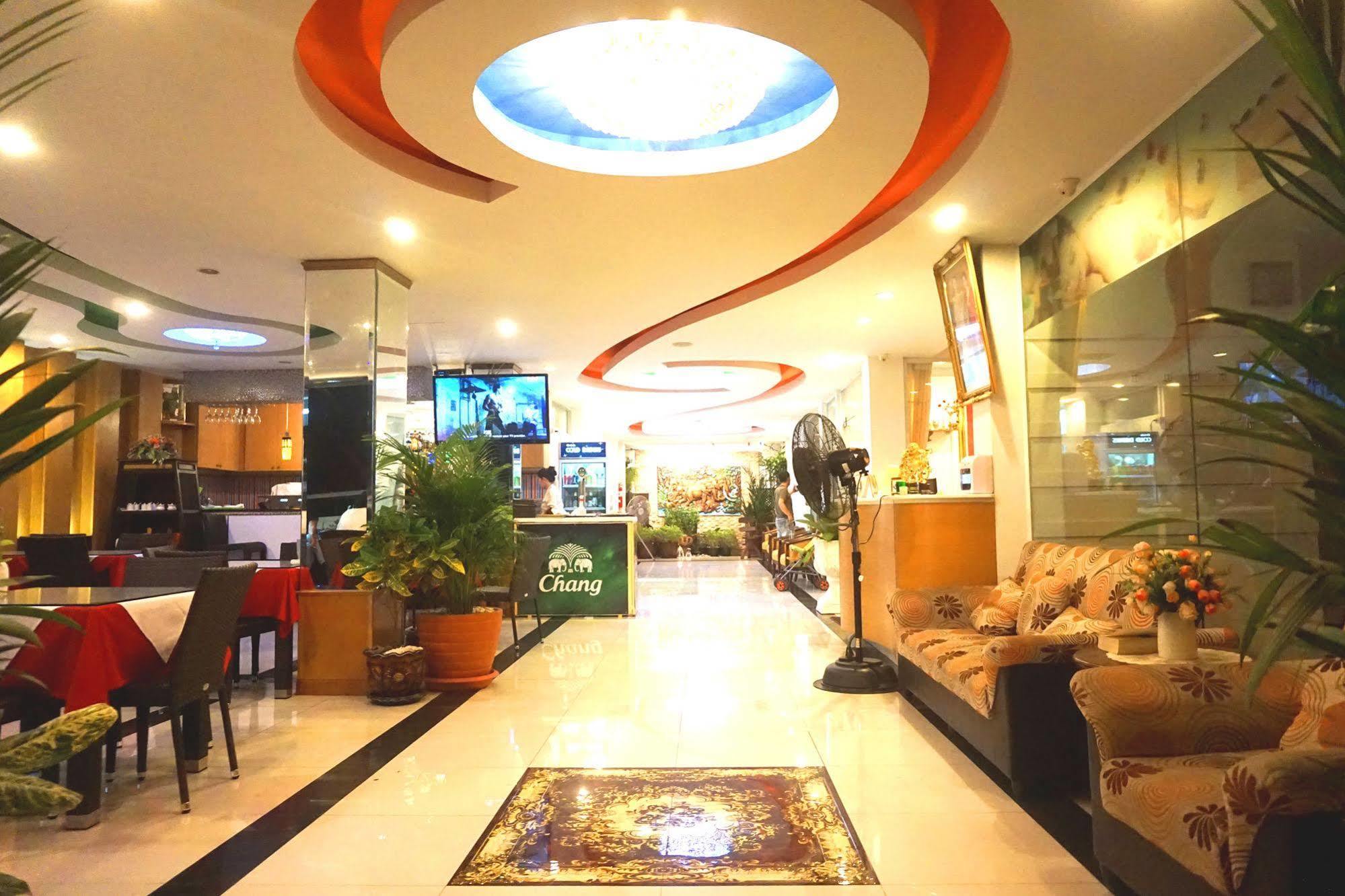 Aya Place Pattaya Buitenkant foto